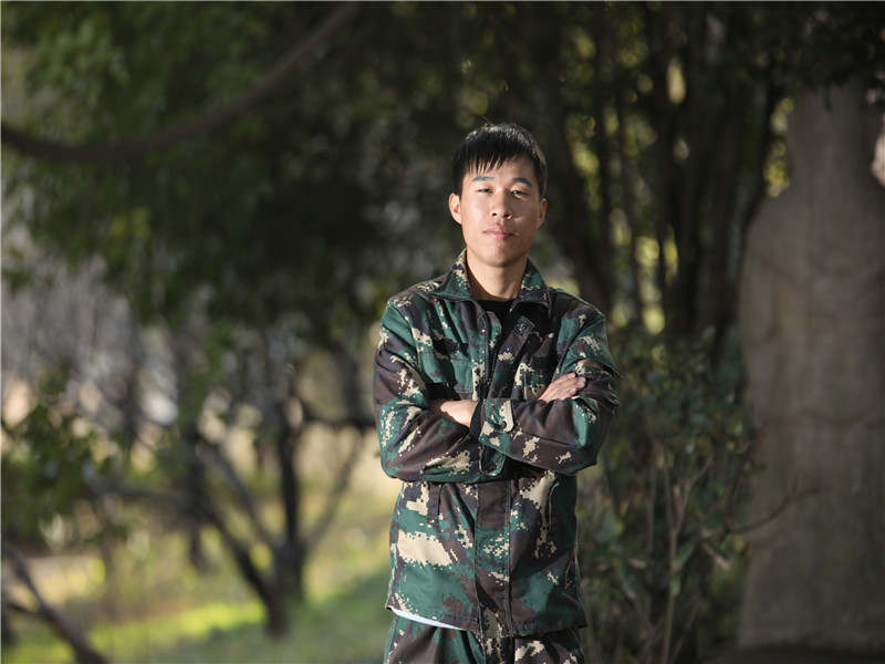 高級(jí)教練—李歡